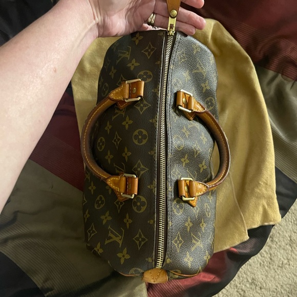 Authentic Louis Vuitton Speedy 30 from 2004. - Picture 9 of 16